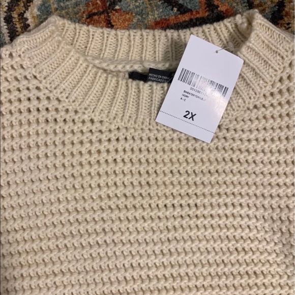 Forever 21 sweater - Picture 2 of 3